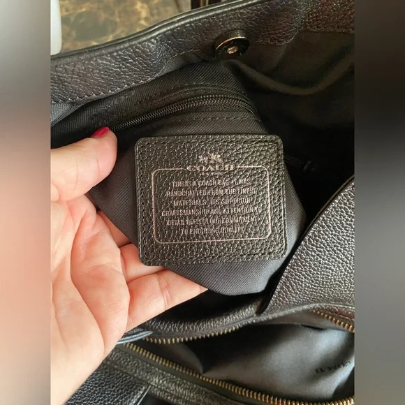 Coach - EUC - 2016 Edie Shoulder Bag 31 In Pebble Leather With Western Rivets - Picture 7 of 16